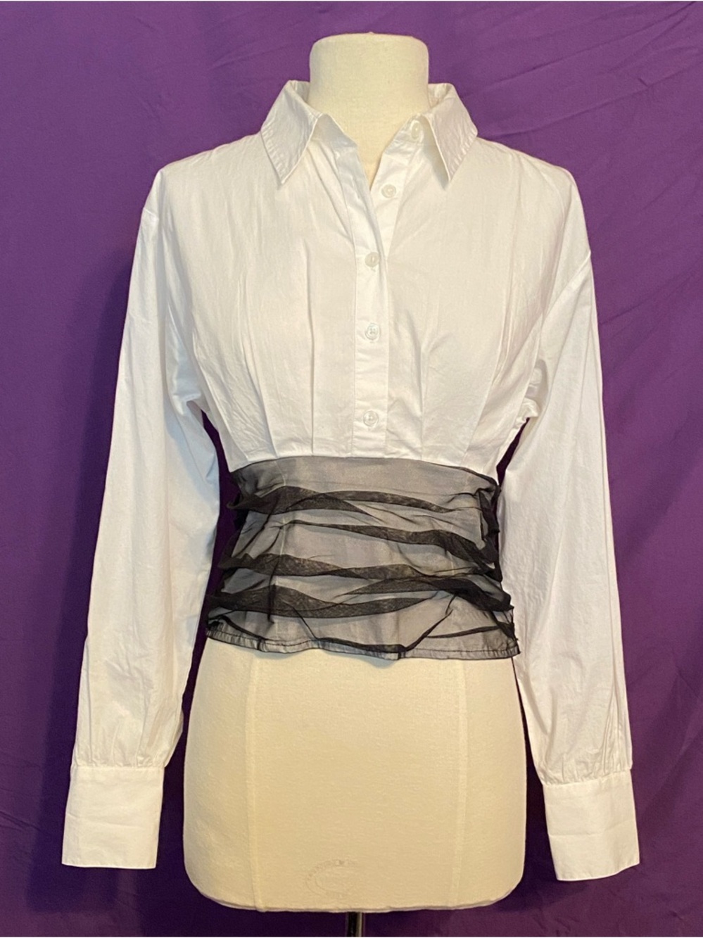 Maeve by Anthropologie White Button-Down Shirt with Black Sheer Cummerbund. XS.